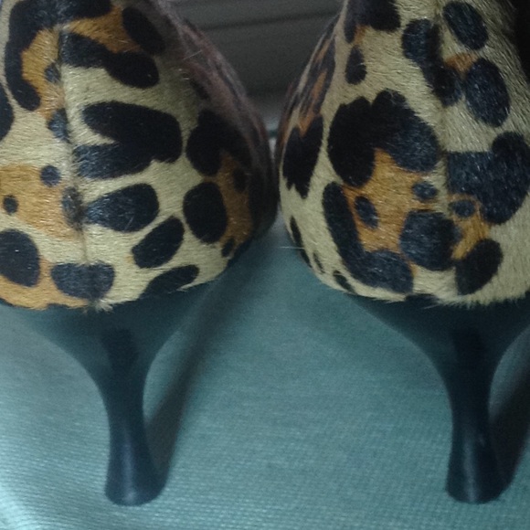 NWOBβοΈNEVER WORN βοΈLeopard Hair Pump. - Picture 3 of 6